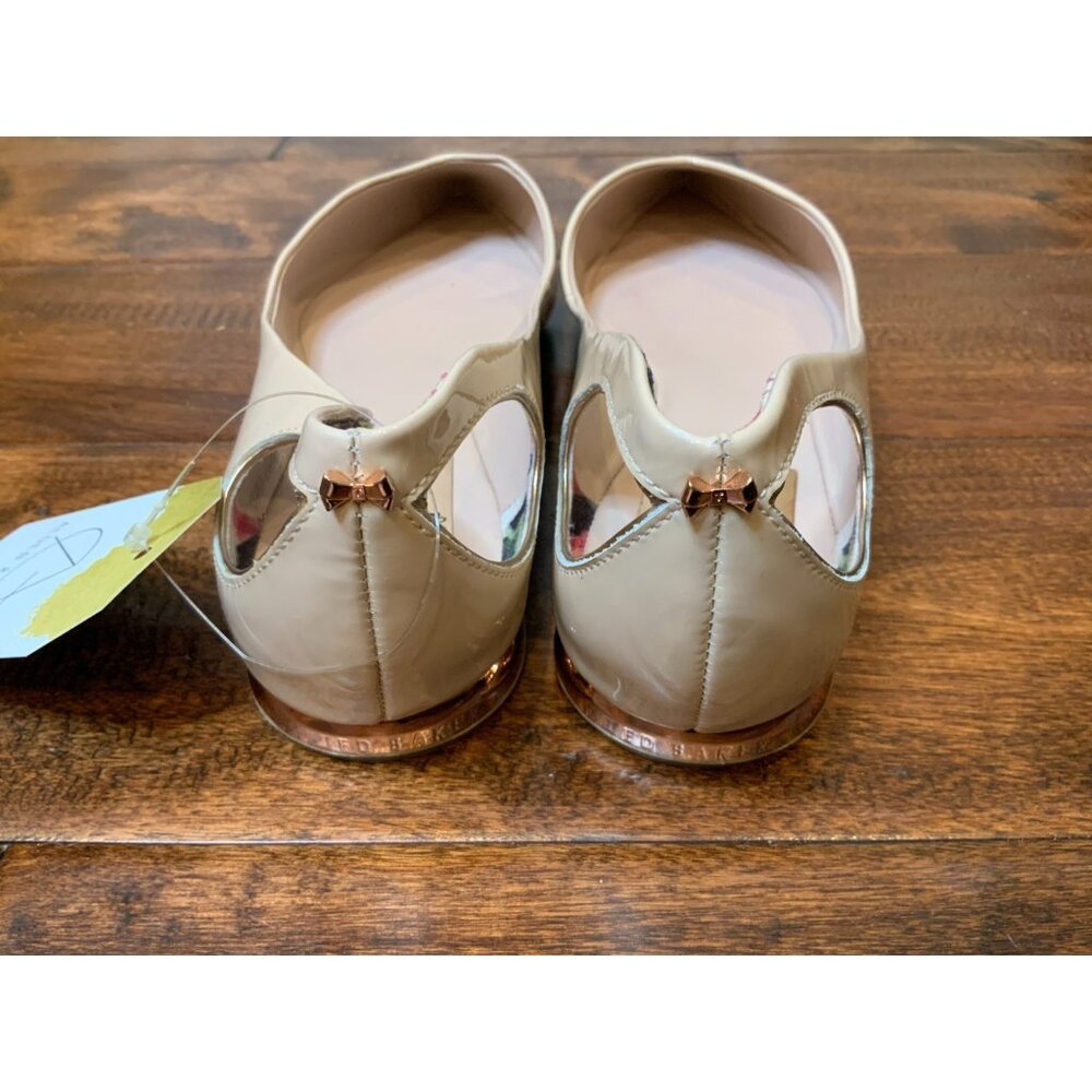 Ted Baker Pale Pink Patent Leather Dabih V2 Cutout Pointed Toe Flats, Size 39.5 - Picture 5 of 8